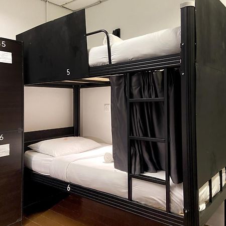 Pine Armenian Hostel Джордж Таун Екстериор снимка