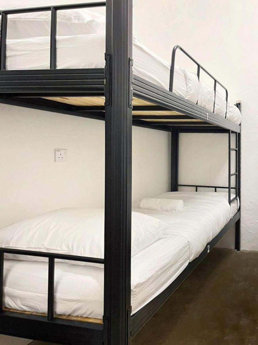 Pine Armenian Hostel Джордж Таун Екстериор снимка