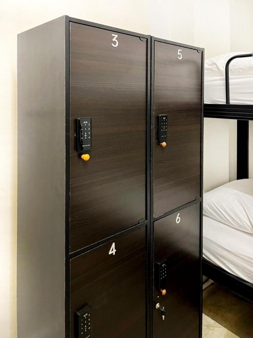 Pine Armenian Hostel Джордж Таун Екстериор снимка