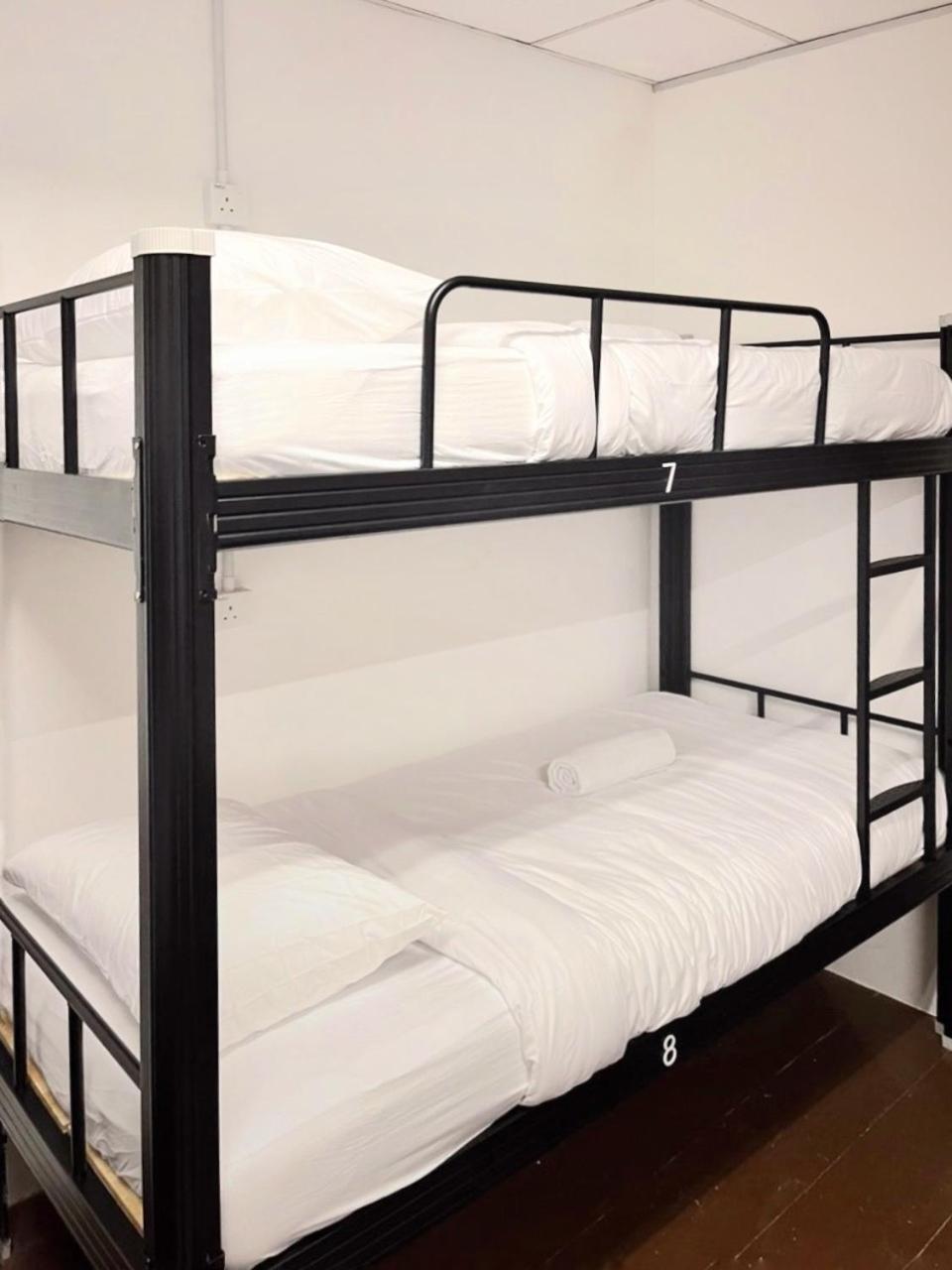 Pine Armenian Hostel Джордж Таун Екстериор снимка