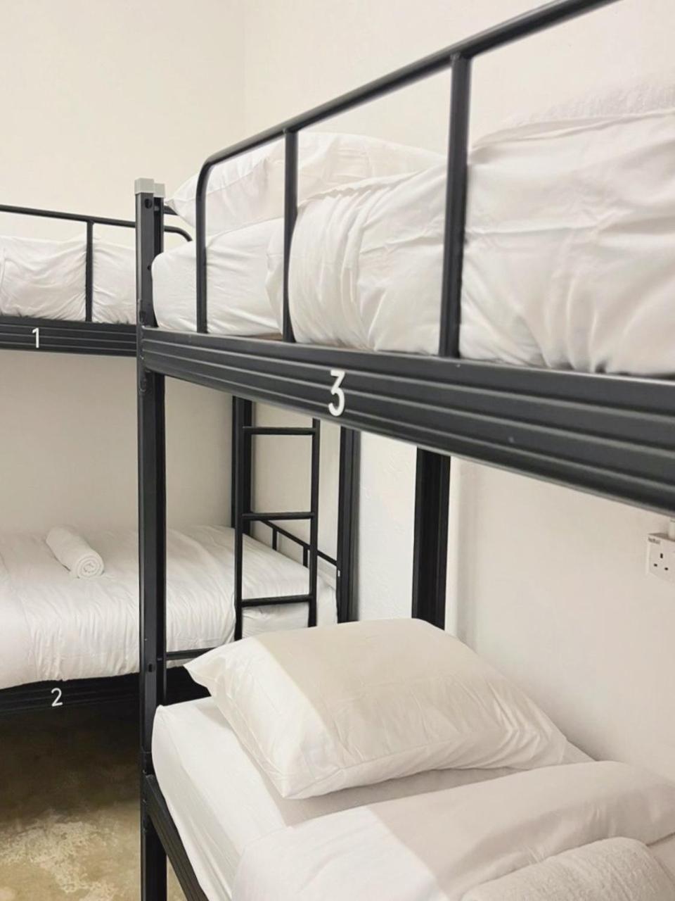 Pine Armenian Hostel Джордж Таун Екстериор снимка