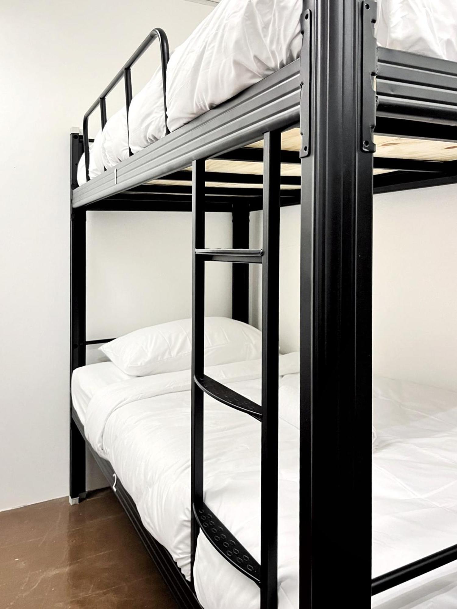 Pine Armenian Hostel Джордж Таун Екстериор снимка