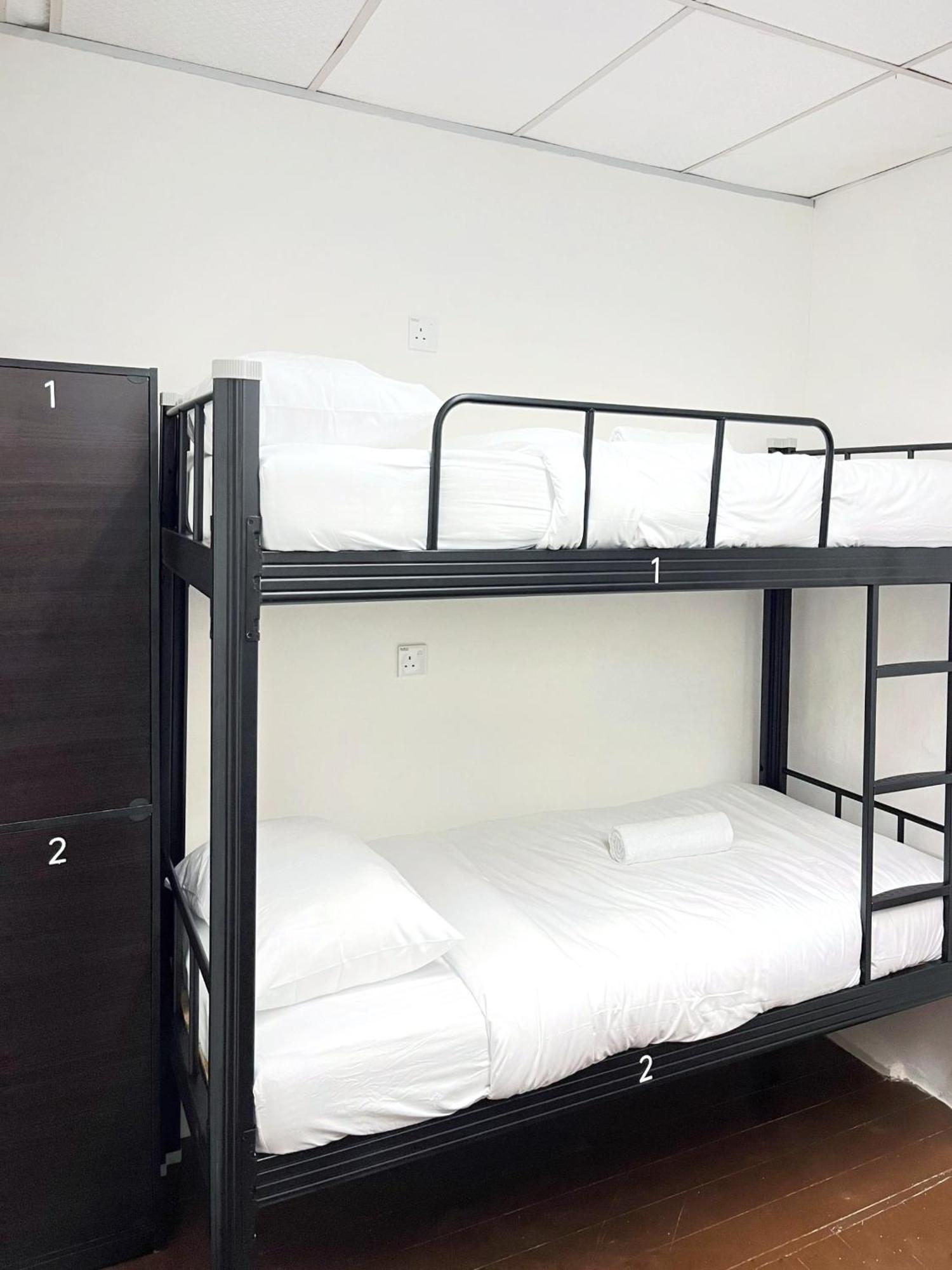 Pine Armenian Hostel Джордж Таун Екстериор снимка