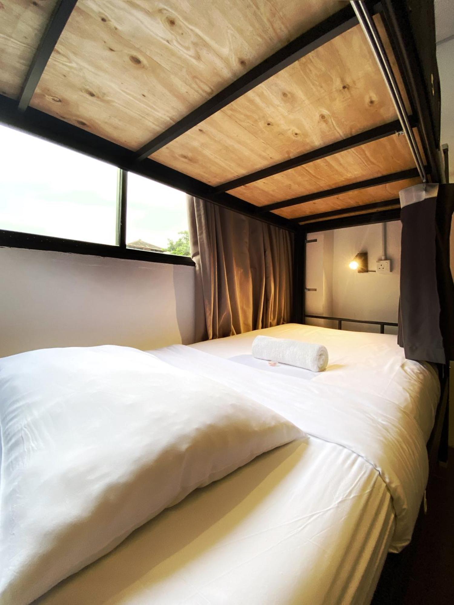 Pine Armenian Hostel Джордж Таун Екстериор снимка
