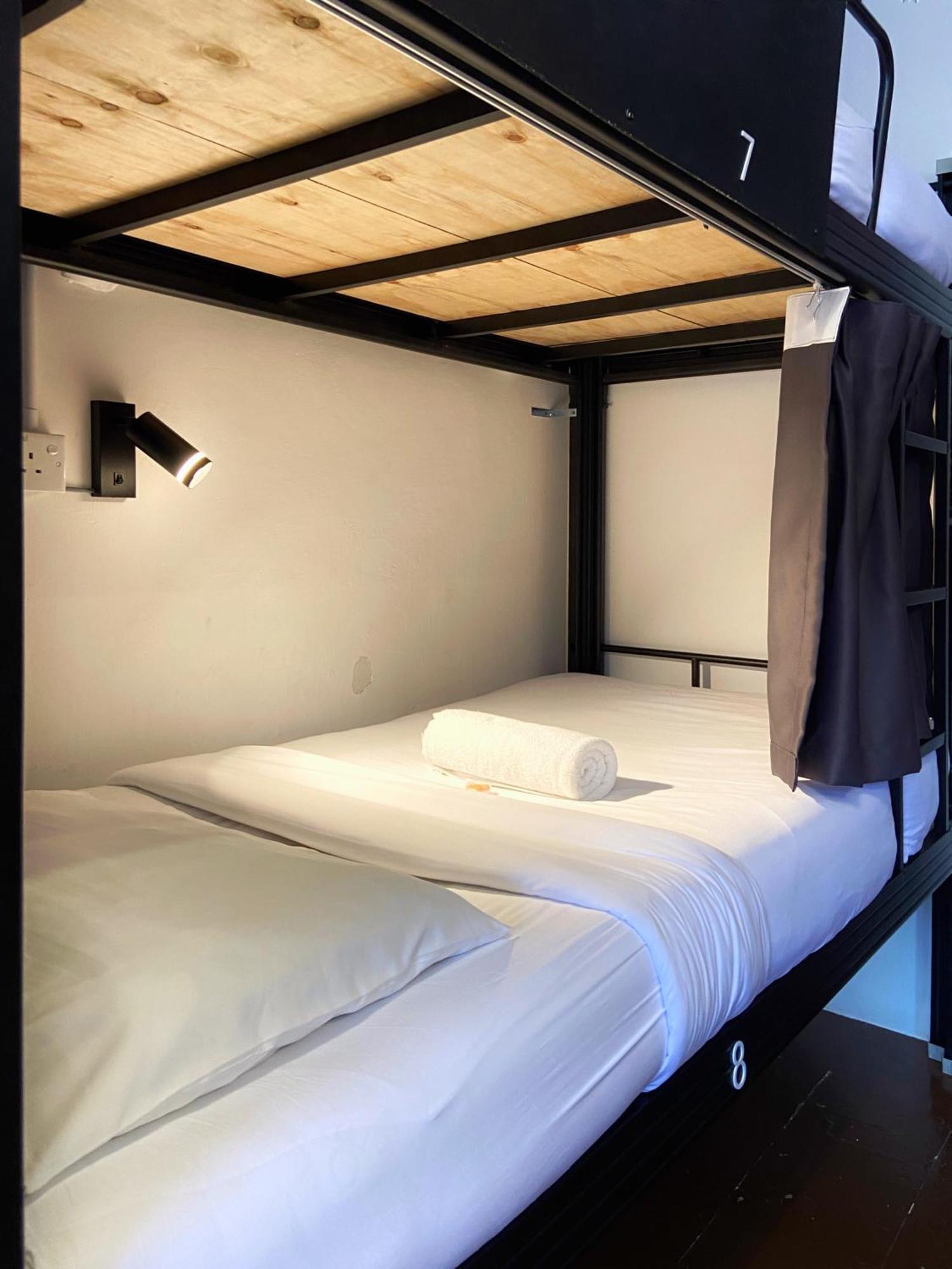 Pine Armenian Hostel Джордж Таун Екстериор снимка